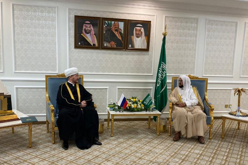 Подписана исполнительная программа Меморандума о сотрудничестве между саудовским министерством по делам ислама и ДУМ РФ