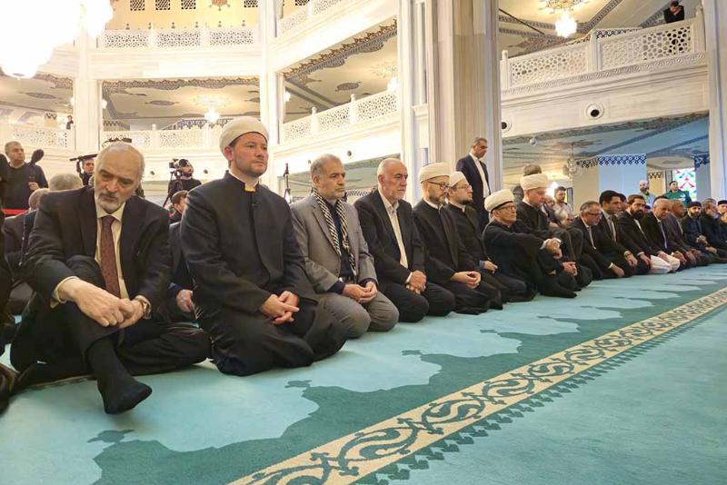 В Московской Соборной мечети вознесли мольбу за Газу